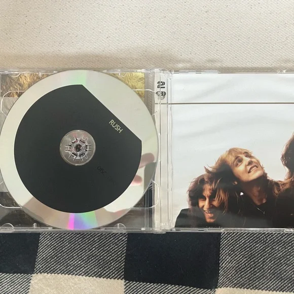 Rush Gold - Picture 3 of 4